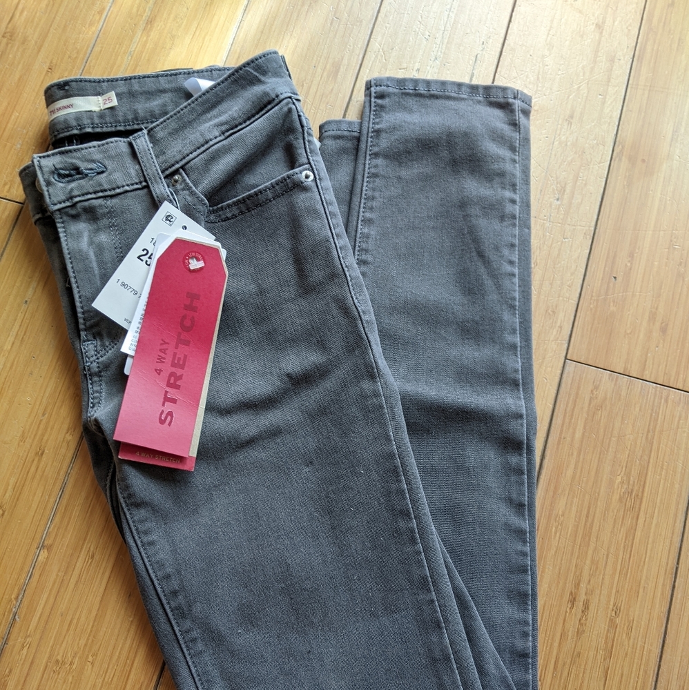 Levi's 711 skinny NWT